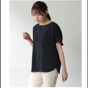 NWOT short sleeve navy top size L